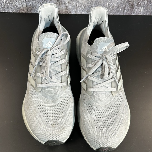Men’s Adidas Ultraboost - Picture 3 of 9